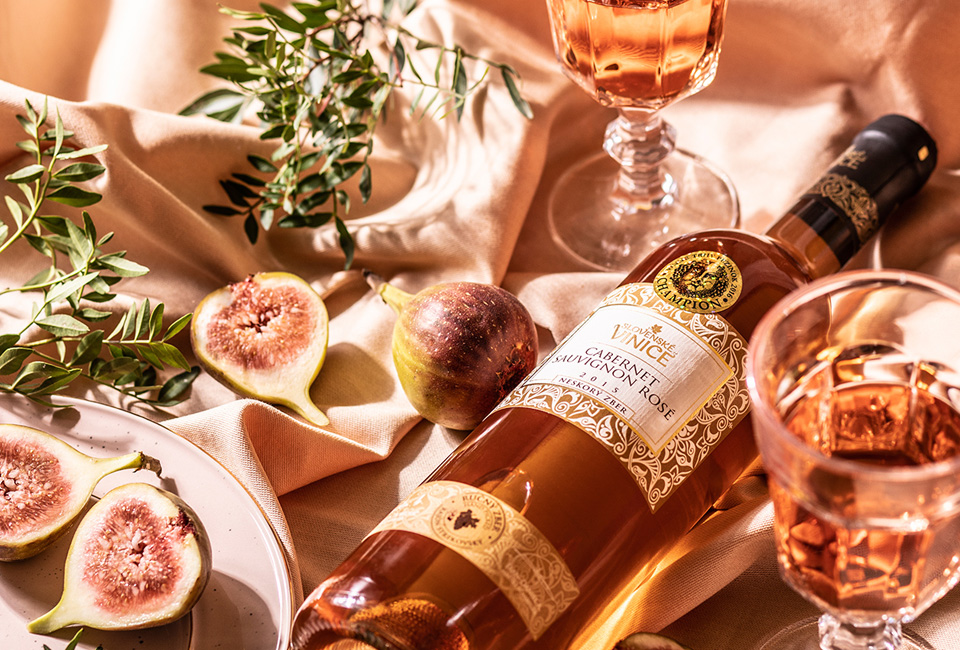 photography slovenske vinice wine foodstyling